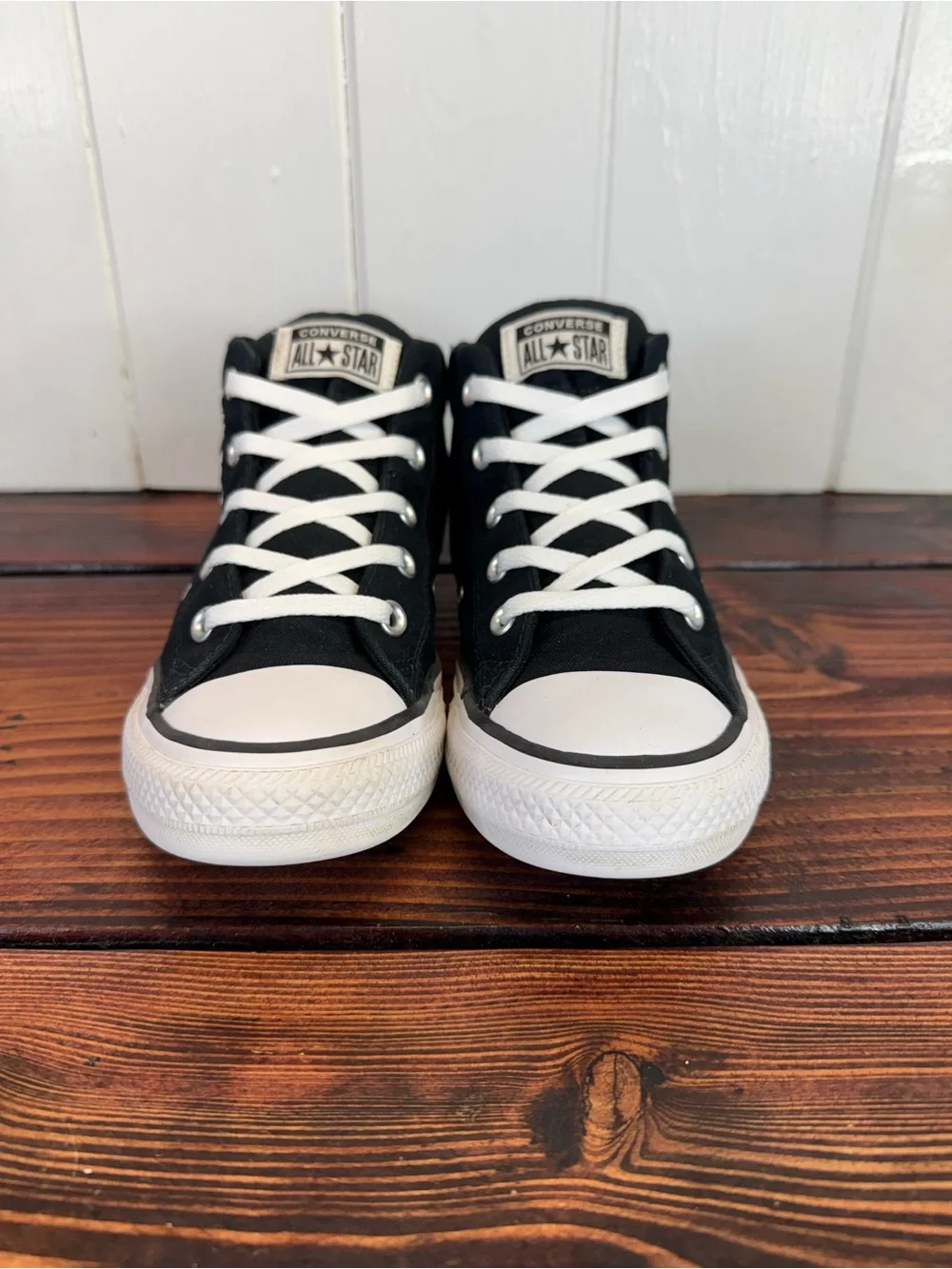 Converse Chuck Taylor All Star Flower Street Mid Daisy Sneakers Women’s 8